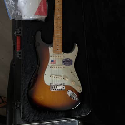 Fender American Deluxe Stratocaster V-Neck with Maple Fretboard 2-Color Sunburst image 1