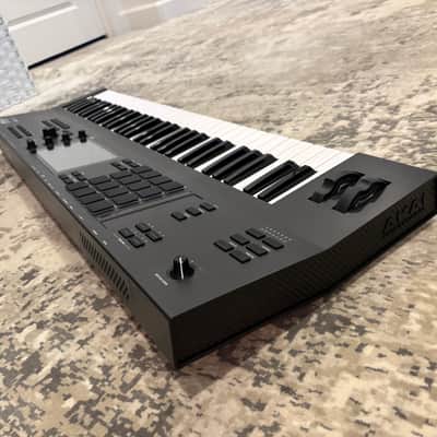 Akai Pro MPC Key 61 Production Synthesizer image 3