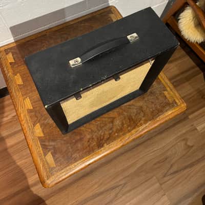 Silvertone Model 1459 3-Watt 1x8 Guitar Combo 1960 - Black image 5