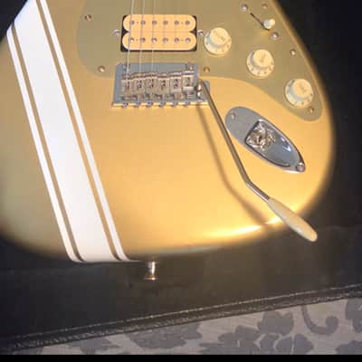 Fender Lincoln Brewster Stratocaster 2019 - Present - Aztec Gold image 2