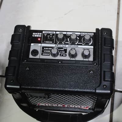 Roland Micro Cube 2-Watt 1x5" Guitar Combo 2004 - 2014 - Black image 3