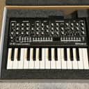 SE-02 Synthesizer with K-25m Keyboard - Needs Power Adapter