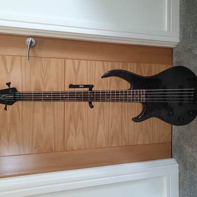 Peavey Millenium BXP 5  2010 Ish?  Black Quilt image 1