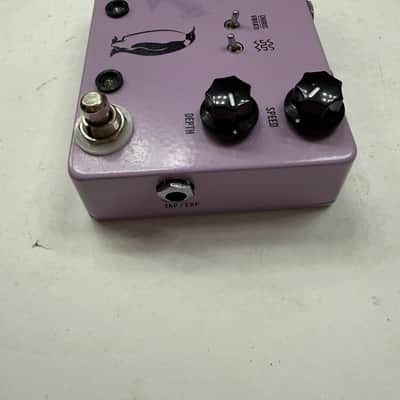 JHS Pedals Emperor V1 Analog Chorus Vibrato Tap Tempo Guitar Effect Pedal image 5