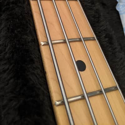 G&L Tribute L-2000 2005 - Amber image 14