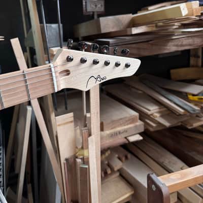 MaNo Guitars (The Iconic) image 6