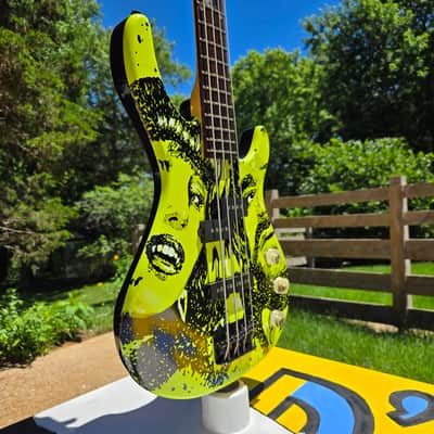 Squier MB-4 Modern Bass 2002 - 2010 - Skull and Crossbones image 22