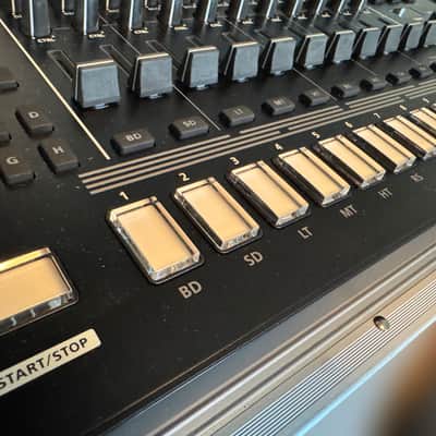 Roland TR-8S plus Decksaver... excellent cond image 5