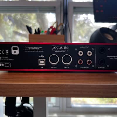 Focusrite Scarlett 2i4 2nd Gen USB Audio Interface 2016 - 2018 - Red / Black image 4
