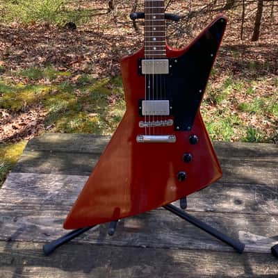 Luczak Explorer split headstock 2018 - cherry image 1