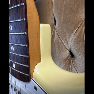 Fender AVRI '62 Stratocaster  | 1996 USA Made - Vintage White Nitrocellulose image 5