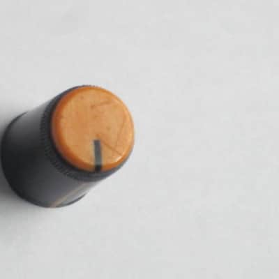 ONE lightly used / mostly very clean (top side has some short scratches) genuine Boss DF-2 KNOB, fits split shaft shaft (stem) mid 1980s - early 1990s - TOP: orange with black marker // SIDEs: black // hard plastic (NO pedal / NO other items) image 3
