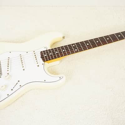 1984 Fender Japan ST62-70 Stratocaster Vintage White JV Serial image 2