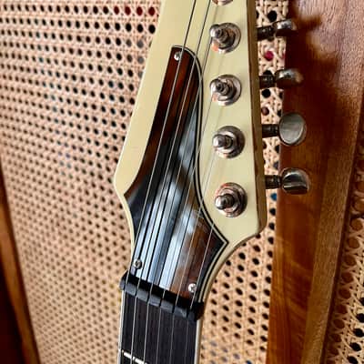 Firebird Replica // aged Vintage White // Vibrola image 6