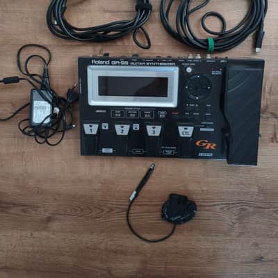 Roland GR-55GK Guitar Synth with GK-3 Pickup 2012 - Present - Black