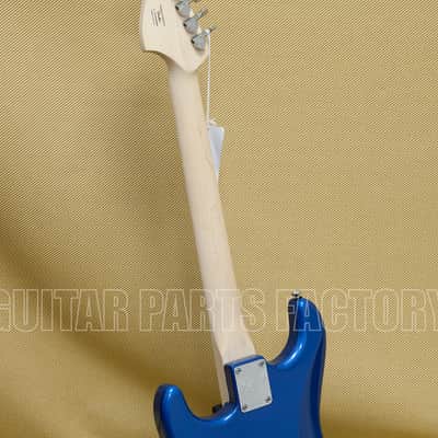 037-8003-502 Squier Affinity Series® Stratocaster®, Maple Fingerboard, Black Pickguard, Lake Placid Blue image 3