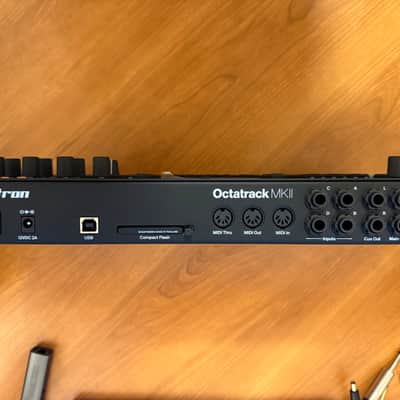Elektron Octatrack MkII - with decksaver and original box image 2