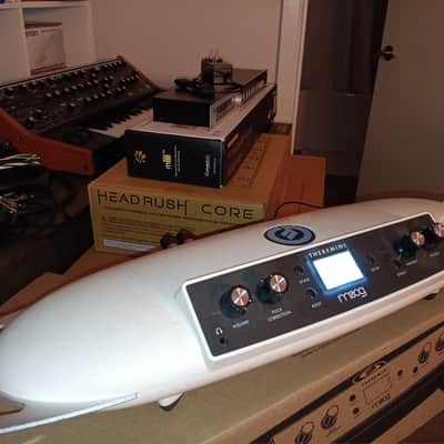 Akai MPC One 2024 - Red image 5