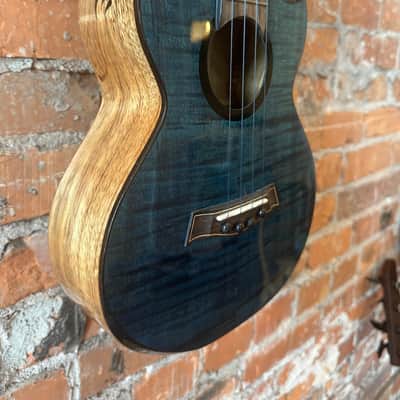 Flight Comet EQ-A Blue Tenor Ukulele - Solid Mango and Flame Maple 2020 - Blue Tiger image 8