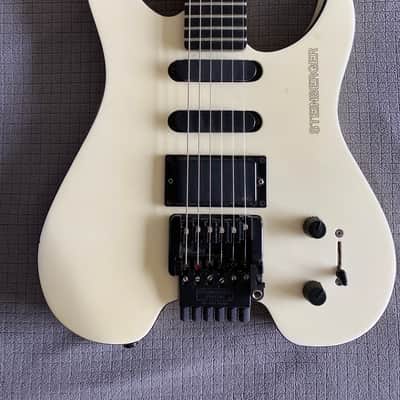 Steinberger GM4T 80s - TransTrem image 3