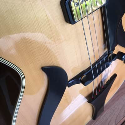 Hofner Jazzica Carved Top Jazz Guitar w/ Hardshell case- German made, very acoustically resonant image 3