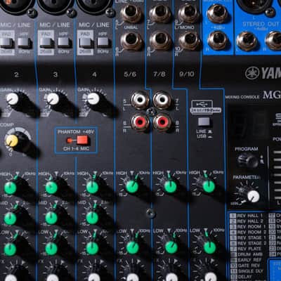 Yamaha Mixer MG10XU Used image 3