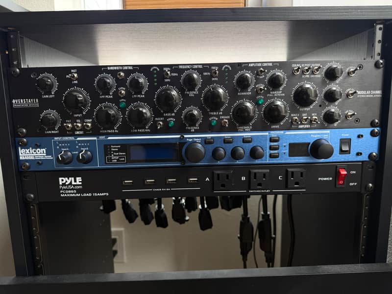 Overstayer Modular Channel 8755DS - Very light use. image 1