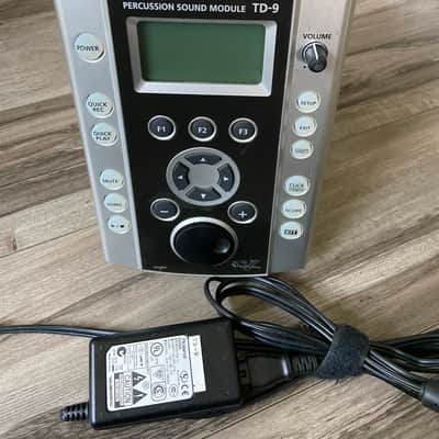 Roland TD-9 V-Drum Sound Module with wiring harness and mounts image 2