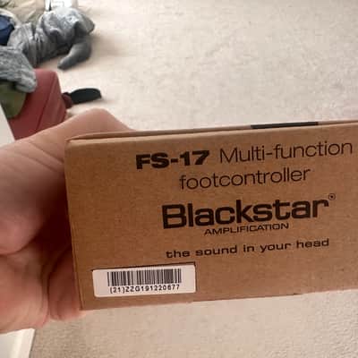 Blackstar Debut 50R 2-Channel 50-Watt 1x12" Guitar Combo 2023 - Present - Black with 2 foot switches image 11