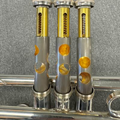 Yamaha Xeno Silver Large Bore Bb Trumpet YTR-8345RG - Low Mileage image 11