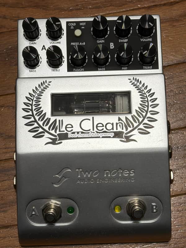 Two Notes Le Clean Dual Channel Tube Preamp 2010s - Silver image 1