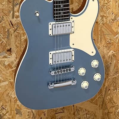 Pre Owned Fender 2018 Limited Edition Troublemaker Tele *Gibson Pickups - Ice Blue Metallic Inc.Case image 3
