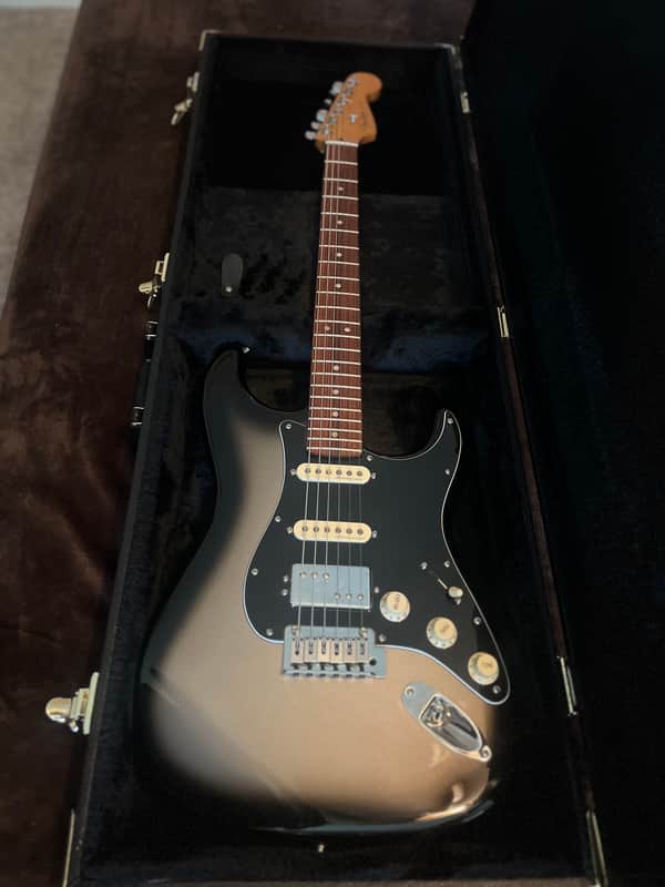 Fender Silverburst Stratocaster players plus with fender noiseless pickups and deluxe locking hard case image 1