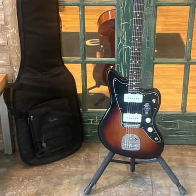 Fender American Pro Classic Jazzmaster Electric Guitar HH 3 Color Sunburst w Bag image 16