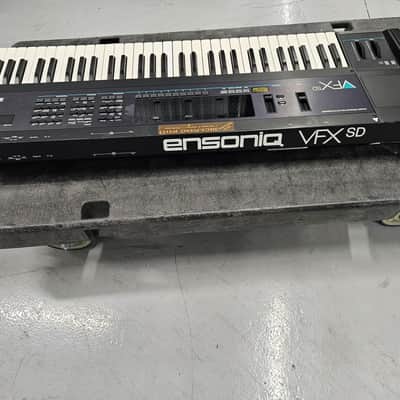 Ensoniq Vfx sd Mid-90s