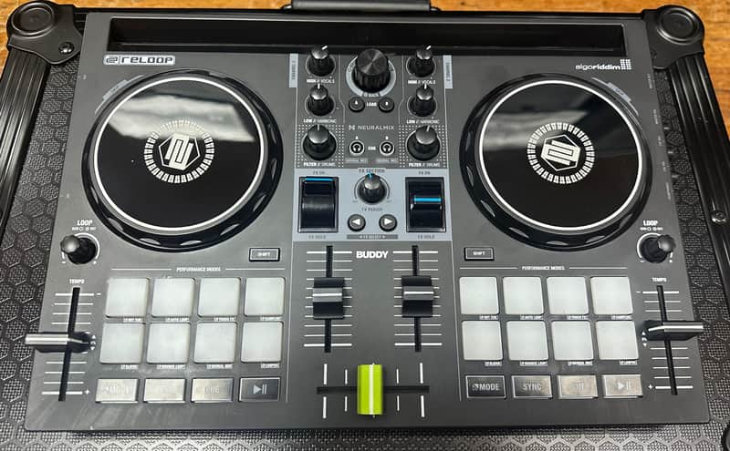 Reloop Buddy 2-Channel DJ Controller
