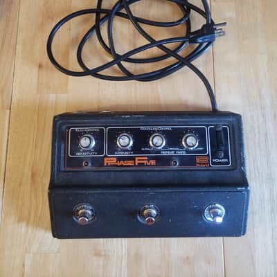 Roland AP-5 Phase Five | Reverb