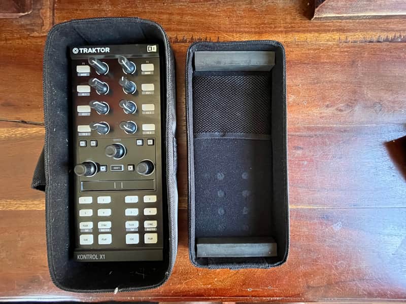 Native Instruments Traktor Kontrol X1 mk2 image 1
