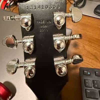 Gibson Les Paul Studio '50s Tribute with Humbuckers 2011 - 2015 - Satin Ebony image 2