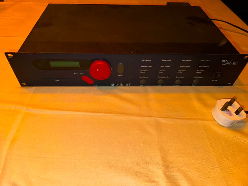 Waldorf Microwave Rackmount Wavetable Synthesizer 1989 - Blue image 1
