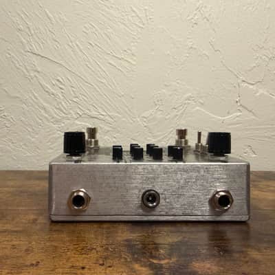 Ezhi&Aka Moomindrone lo fi delay - Silver etched image 5