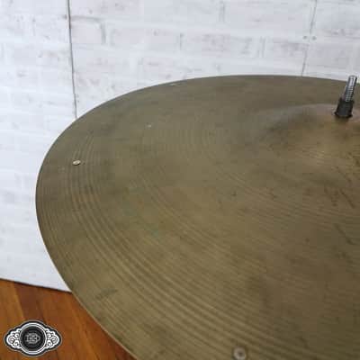 60s A Zildjian 18" vintage crash ride sizzle cymbal 1472g unique plate image 4