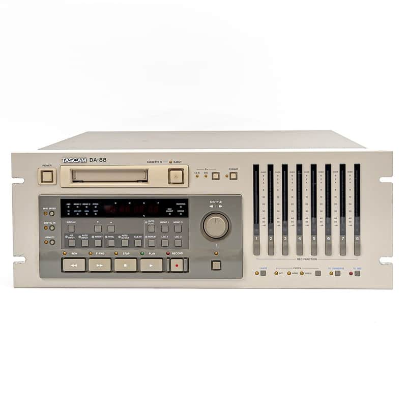 TASCAM DA88 - White image 1