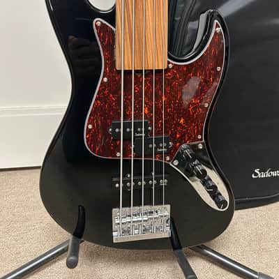 Sadowsky MetroExpress Hybrid P/J Bass 5-String FRETLESS with Pau Ferro Fretboard - Solid Black image 2