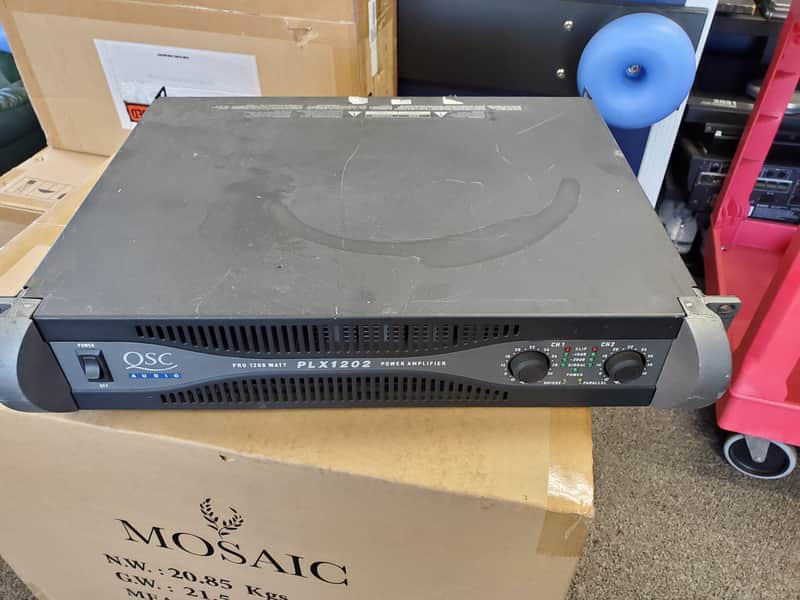 アンプ QSC PLX 2402 QSC PLX 2402 2-Channel Power Amplifier | Reverb