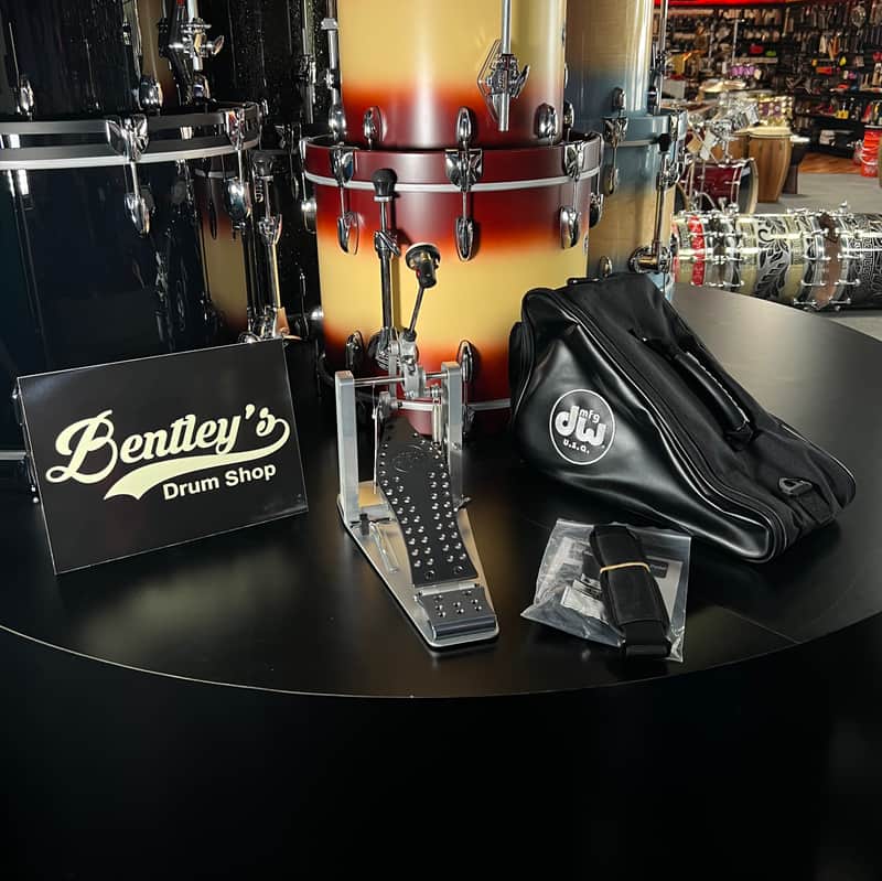 DW MFG Series Direct Drive Single Pedal w/Case DWCPMDD *OPEN BOX image 1