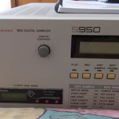 Akai S950 1988 image 3