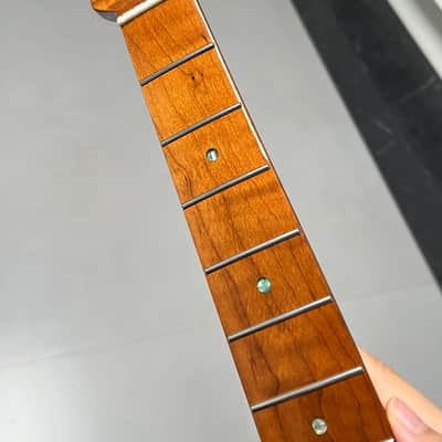 Gloss Roasted Flame Maple Electric Guitar Neck Round stainless steel 22 frets hole 10mm image 4