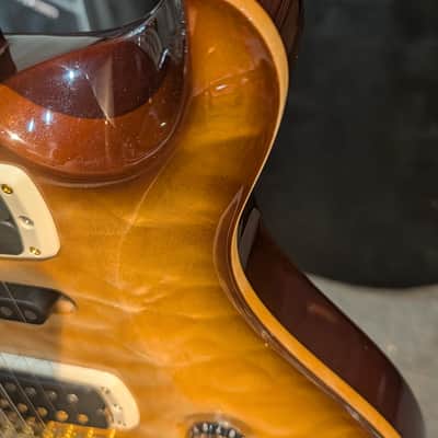 PRS Modern Eagle. V - Quilted top image 6