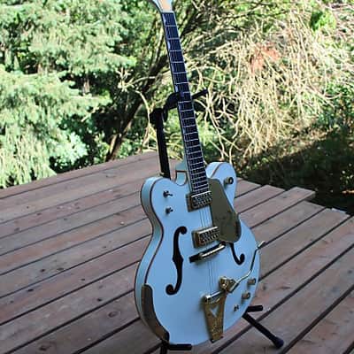 Gretsch White Falcon Double Cutaway image 2